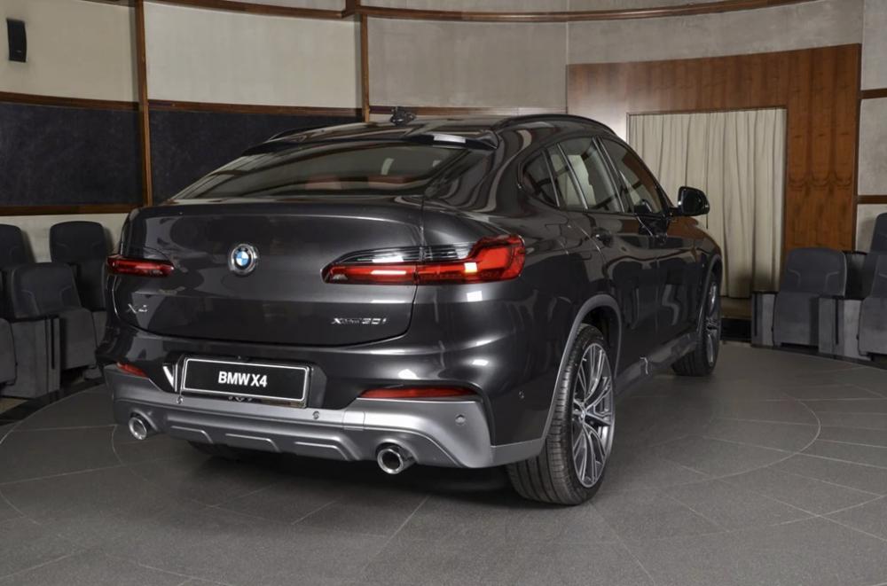 Chiếc BMW X4 2019 đầu tiên trên thế giới đã có mặt tại showroom a3